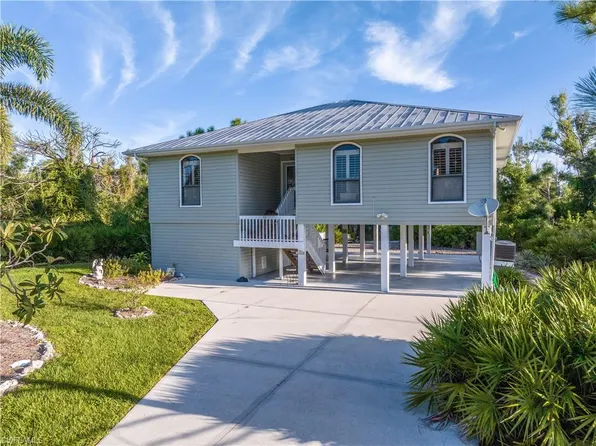 4403 Lake Heather CIR, ST. JAMES CITY, FL 33956