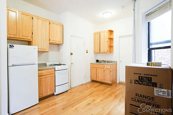 Rented by City Connections Realty | media 26
