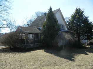 15 Cottage St, Plainville, MA 02762