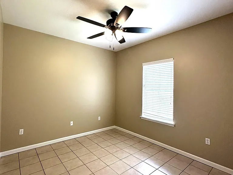 9250 Pecan Tree Dr — Photo 6