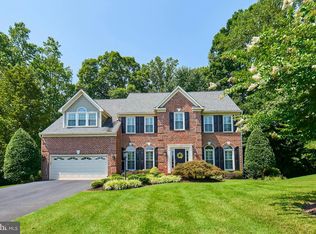 8156 Old Barrington Blvd, Fairfax Station, VA 22039