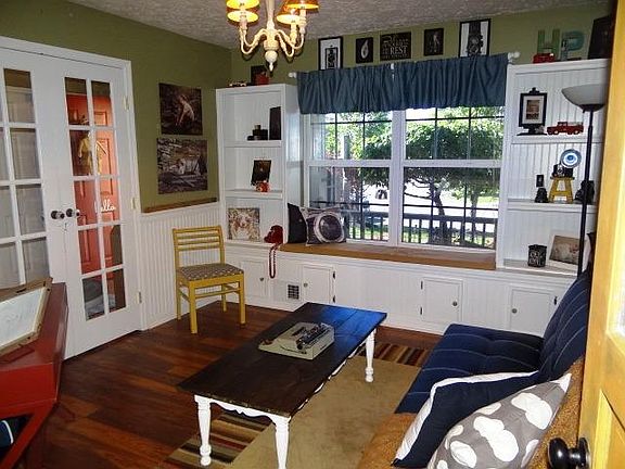 4th image of 136 Rollingwood Dr