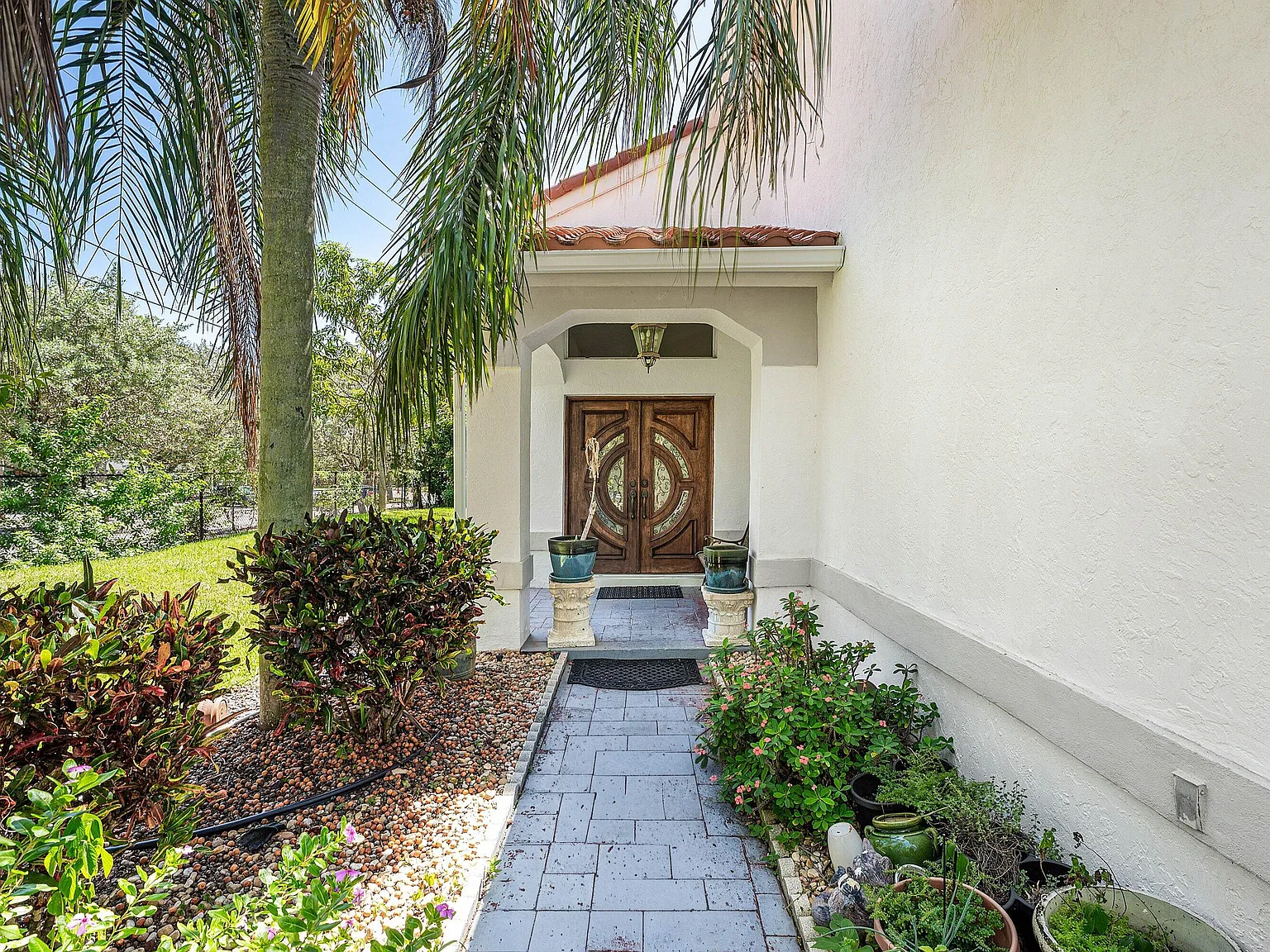 4 bed, 3.0 bath, 1957 sqft, $5,500 — Photo 4