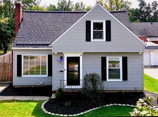 4988 Edsal Dr, Lyndhurst, OH