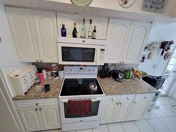 3rd image of 18051 Biscayne Blvd APT 1601