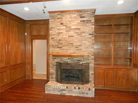 4th image of 535 Sierra Dr