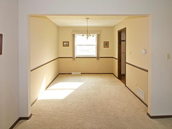 3rd image of 5396 Aqua St