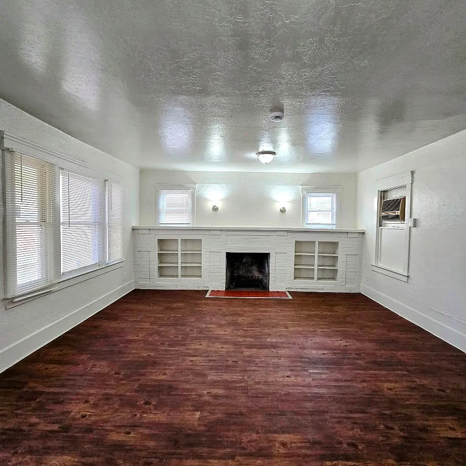 3 bed, 1244 sqft, $1,795 — Photo 2