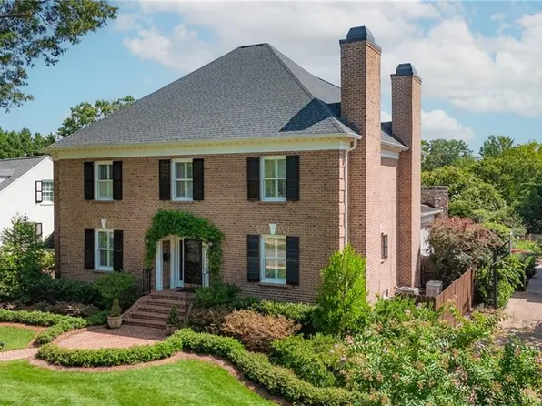 1818 Saint Andrews Rd, Greensboro, NC 27408