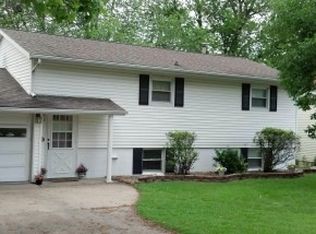 985 N Linden Ave, Decatur, IL 62522