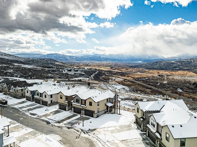 Ohana Homes JR02 - Brand New Townhome
