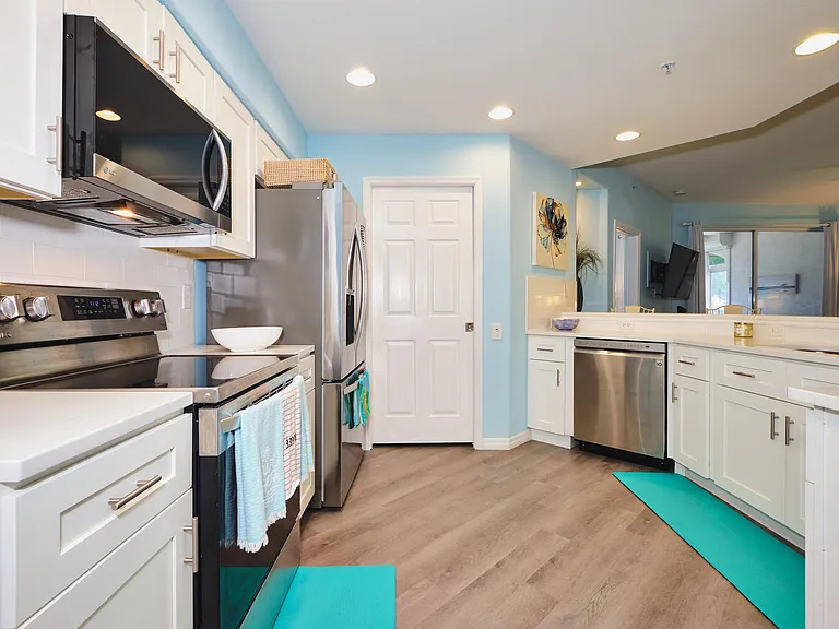 9100 Southmont Cv — Photo 10