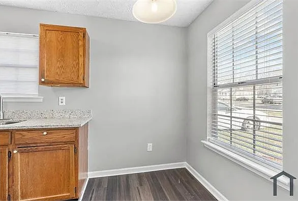 8228 Wynewood Ct — Photo 24