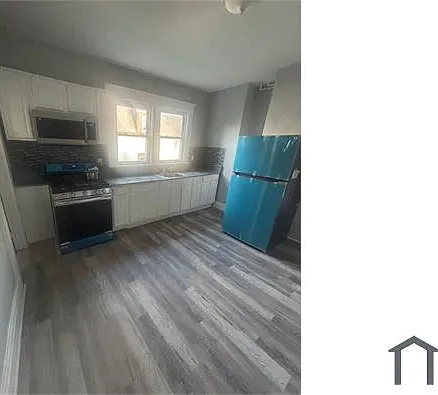 29 Irving Ave #2 — Photo 3