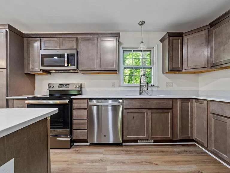 1304 Buckingham Rd — Photo 16