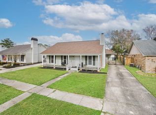 4445 Country Hill Dr, Baton Rouge, LA 70816