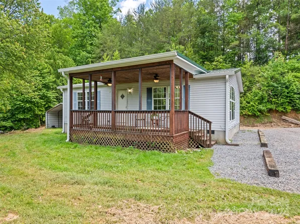 137 Adell Dr, Waynesville, NC 28786