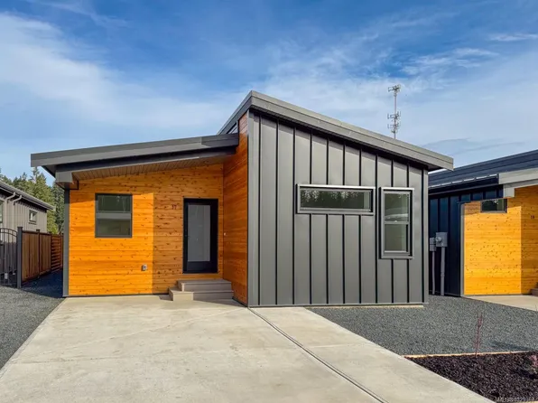 3025 Royston Rd #17, Cumberland, BC V0R 1S0