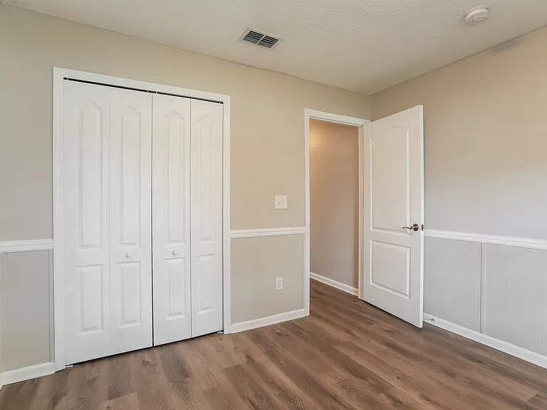 1299 Summit Oaks Dr E — Photo 13