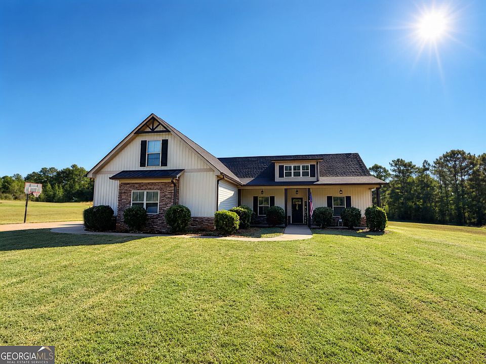 1st image of 552 Shady Ln