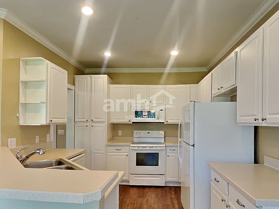 3rd image of 12467 Accipiter Dr