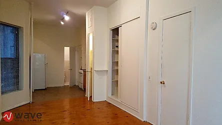 Rented by Wave Real Estate Group