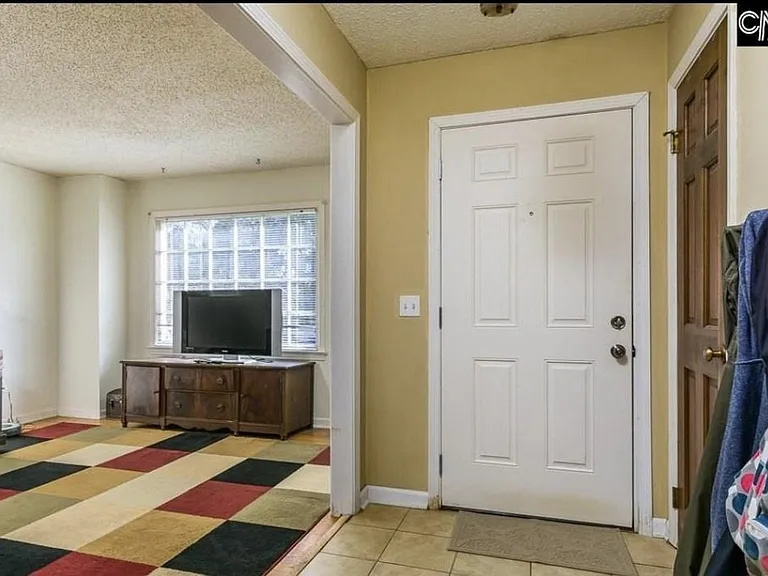 224 Woodwinds West Dr — Photo 2
