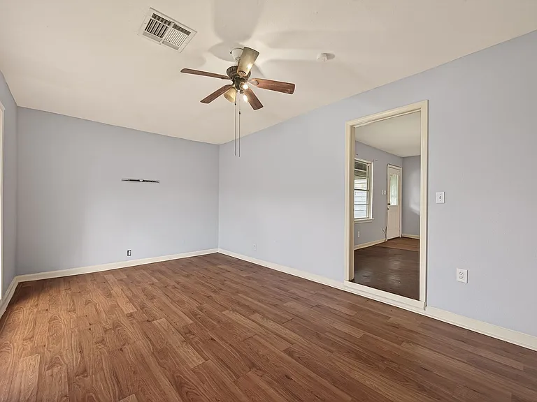 10506 Buffum St — Photo 17
