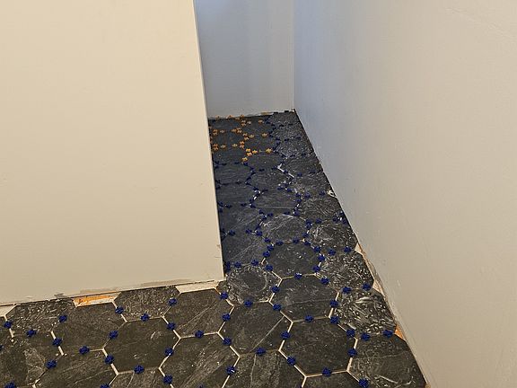 5th image of 44 Saratoga Dr Unit B