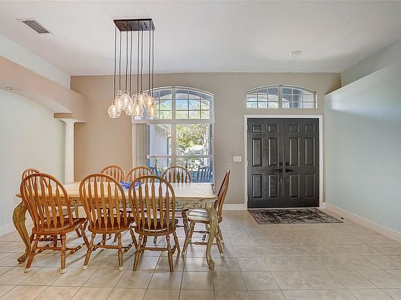 4th image of 11803 Tall Elm Ct
