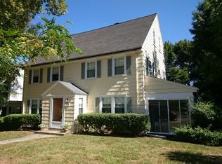 112 Stratford St, West Roxbury, MA 02132