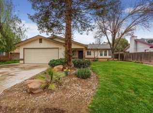 6130 N Barcus Ave, Fresno, CA 93722