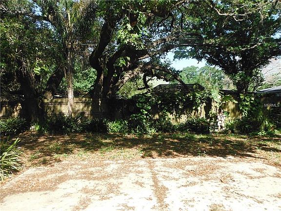 3rd image of 1645 Paloma Ln