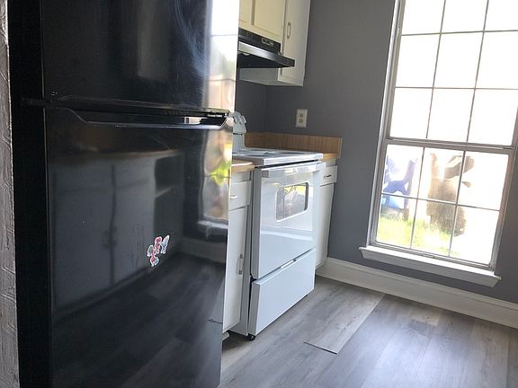 4th image of 5613 Gregory Ct