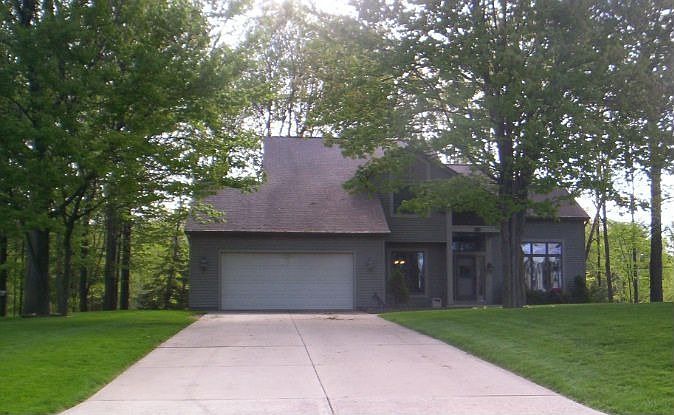 1st image of 1835 Lake Circle Dr E