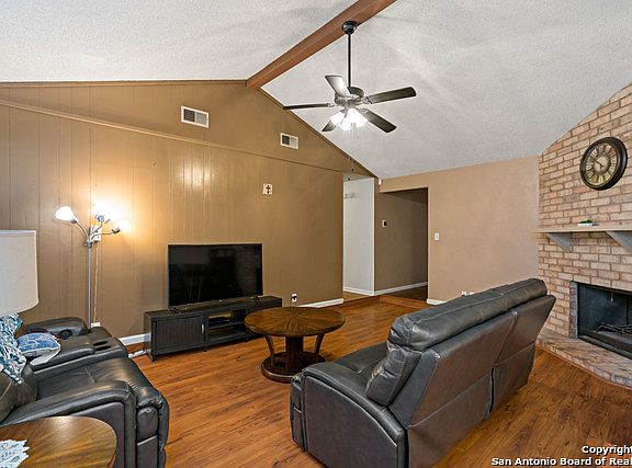 5th image of 8815 Timbercliff St