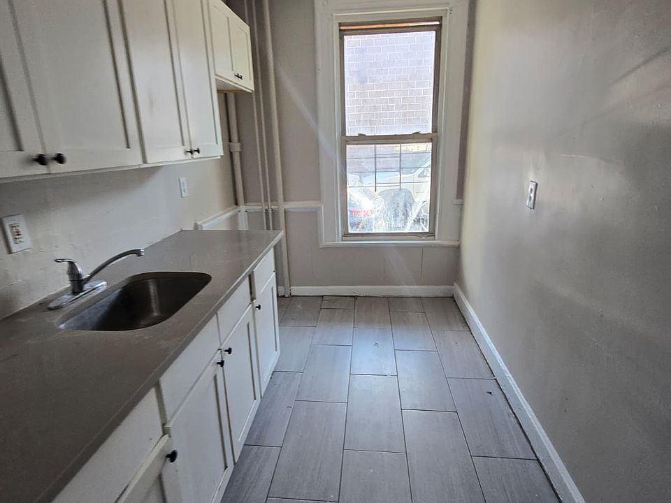 1st image of 240 William St #1A