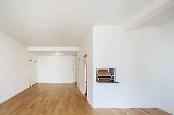 Rented by The Moinian Group | media 23