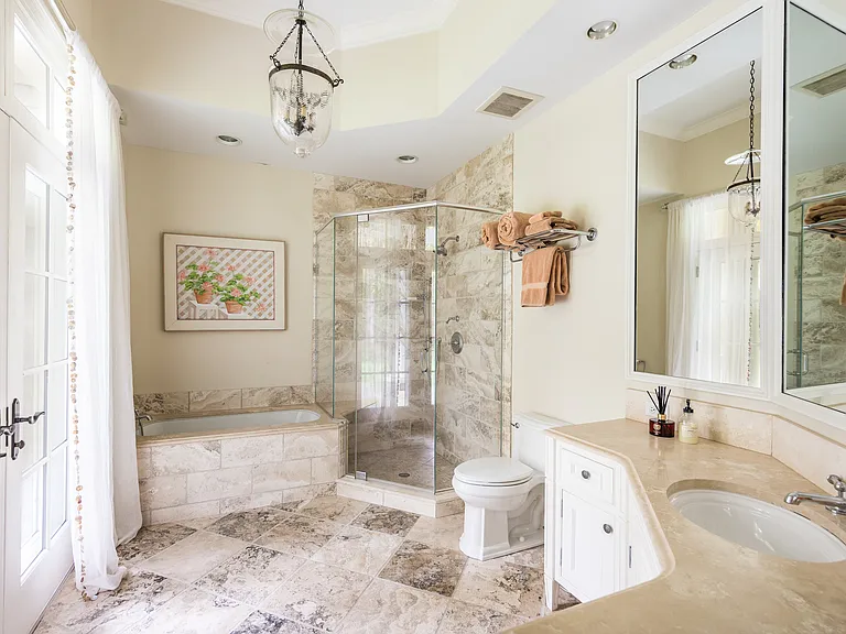 306 Old Stone Hwy — Photo 13