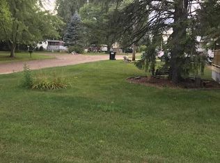 8315 Donna Lou Dr, Brighton, MI