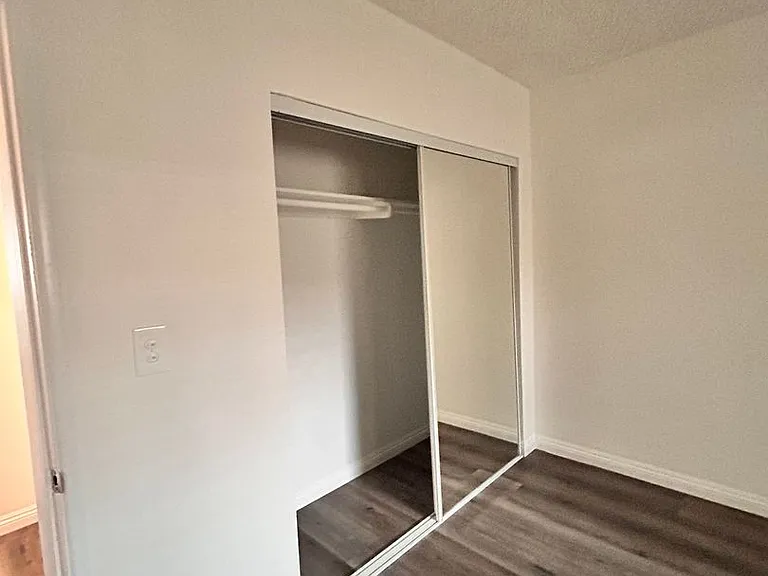 320 Western Ave — Photo 6