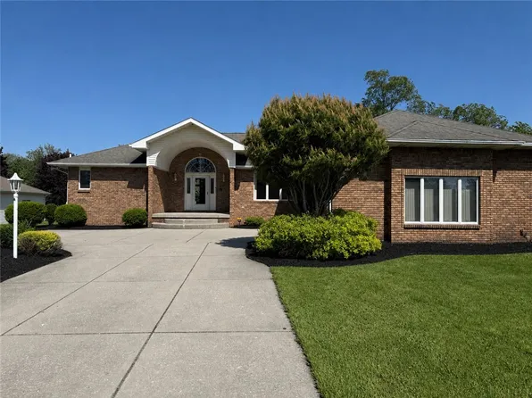 4739 S Ayers Rd, Akron, NY 14001