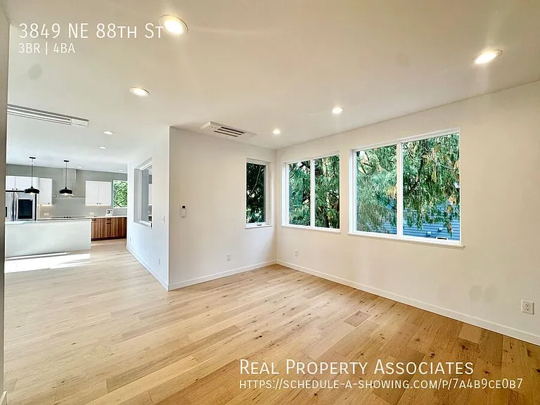 3849 NE 88th St — Photo 21
