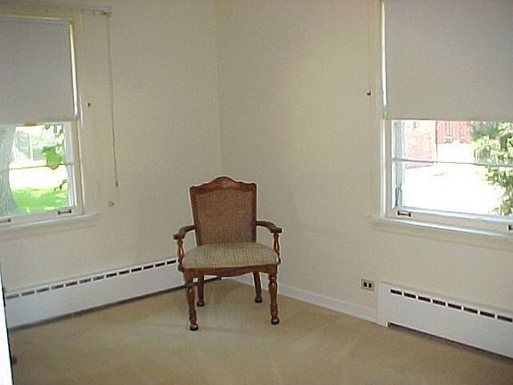 5th image of 9715 Richard Ave