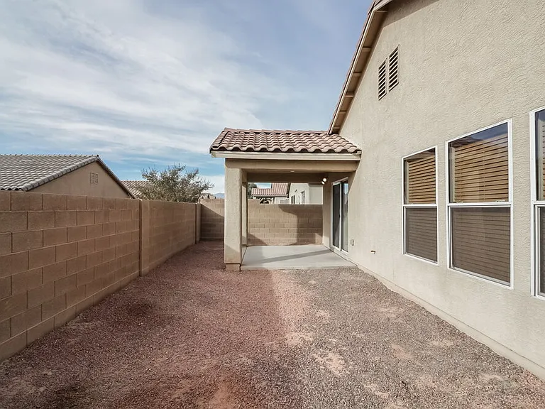3433 Palatine Hills Ave — Photo 17