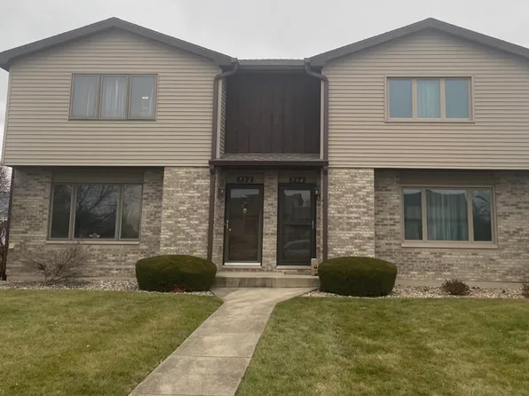 734 Brockwood Rd #734, New Lenox, IL 60451