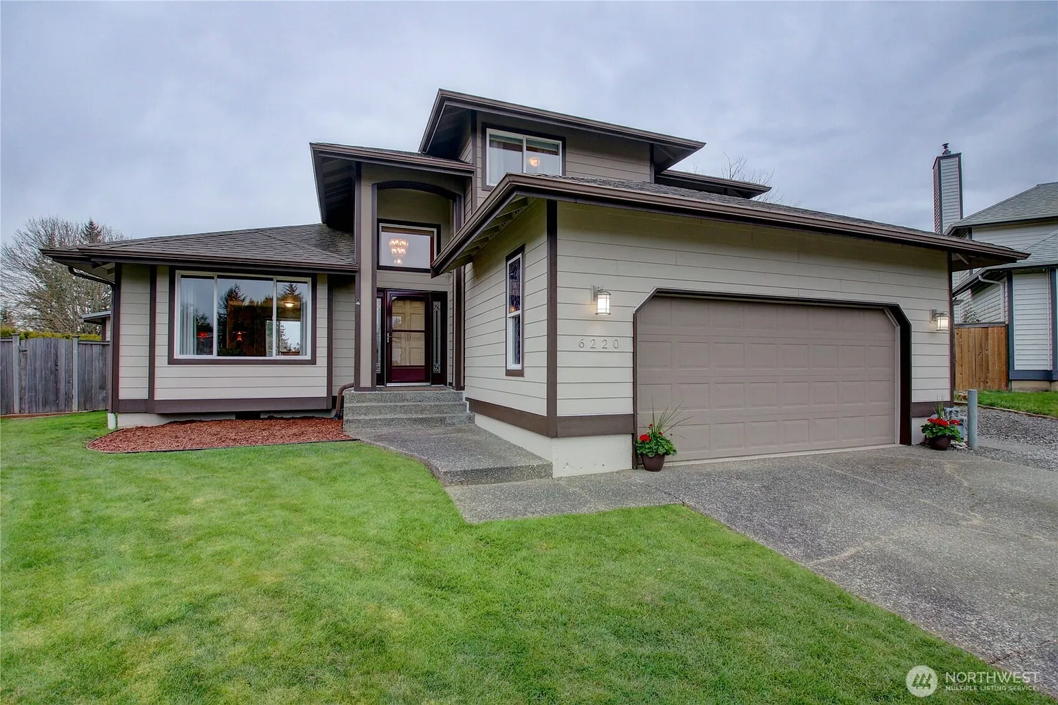 6220 Parkland Court photo 1