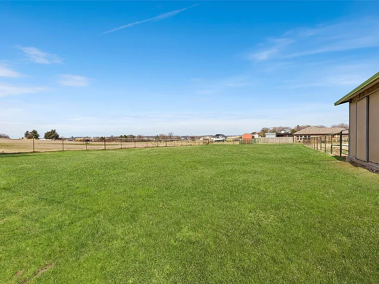 9213 Wilson Rd — Photo 34