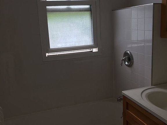 5th image of 717 Randolph St #3