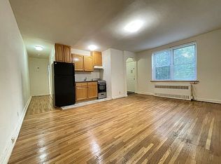 40-04 196th St #5, Flushing, NY 11358